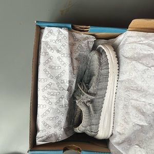 Toddler hey dudes size K6